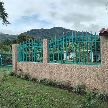 Casa Hostal Bouvá Albergue El Valle de Anton Exterior foto